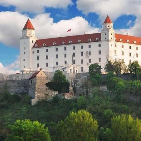 Pineapple Apartment Bratislava Eksteriør billede