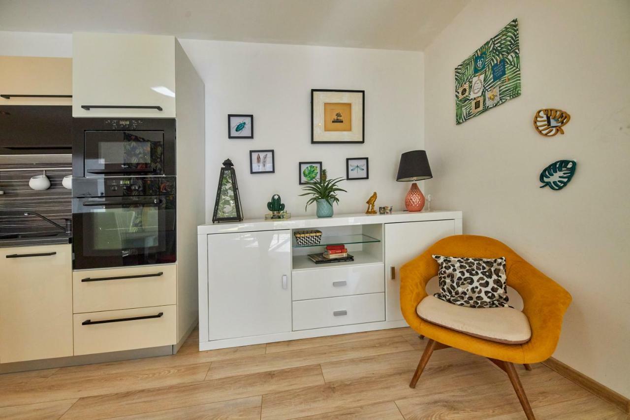 Pineapple Apartment Bratislava Eksteriør billede