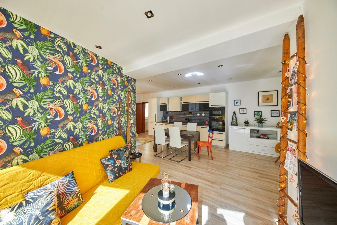 Pineapple Apartment Bratislava Eksteriør billede