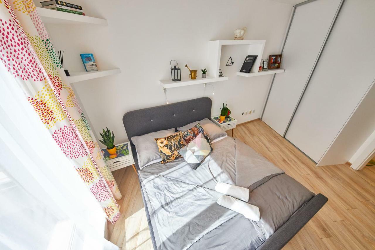 Pineapple Apartment Bratislava Eksteriør billede